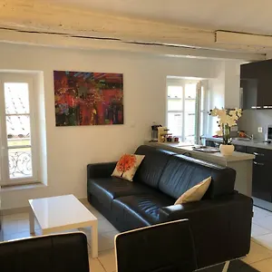 A Deux Pas Du Palais Des Festivals , Deux Pieces Dans Le Bas Du Quartier Historique Du Suquet A Apartment Cannes