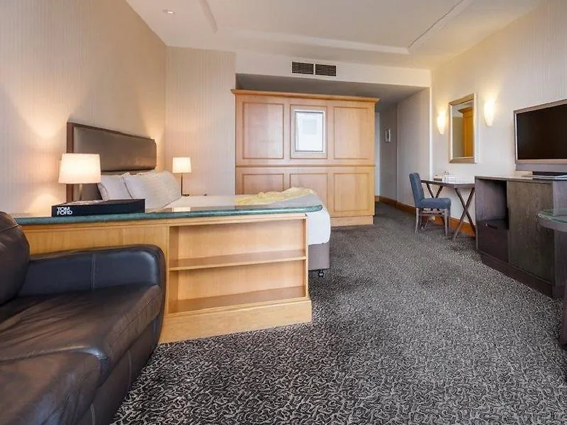 Oaks Gold Coast Hotel