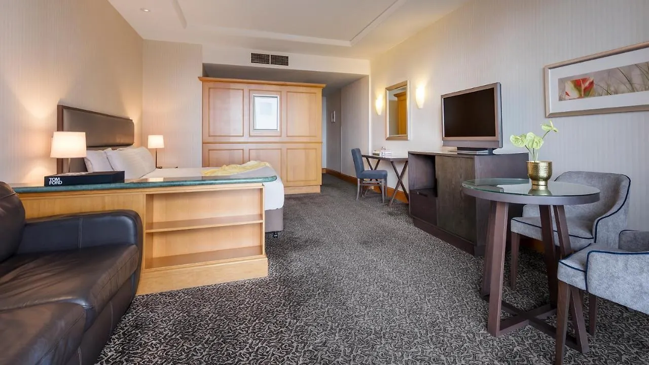 Oaks Gold Coast Hotel