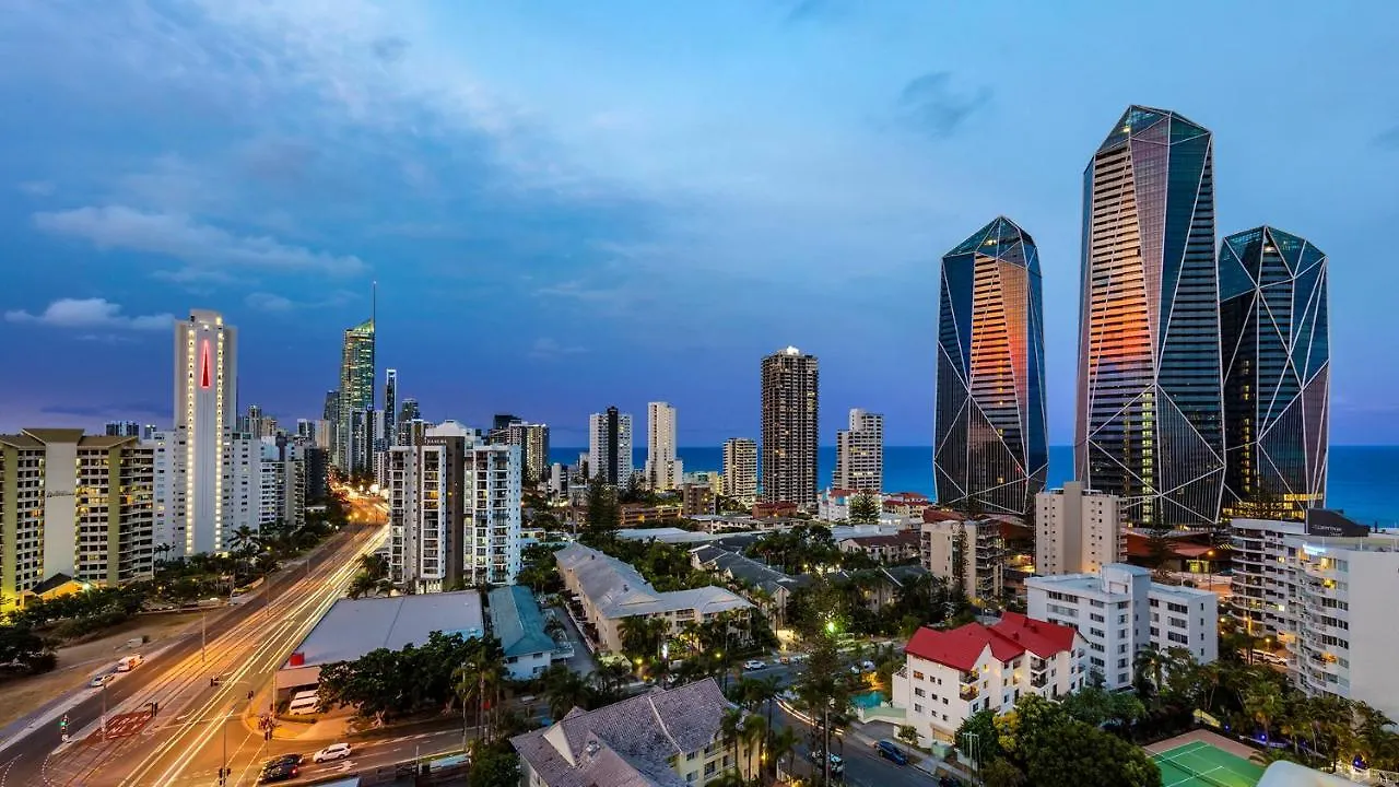 Oaks Gold Coast Hotel 4*,